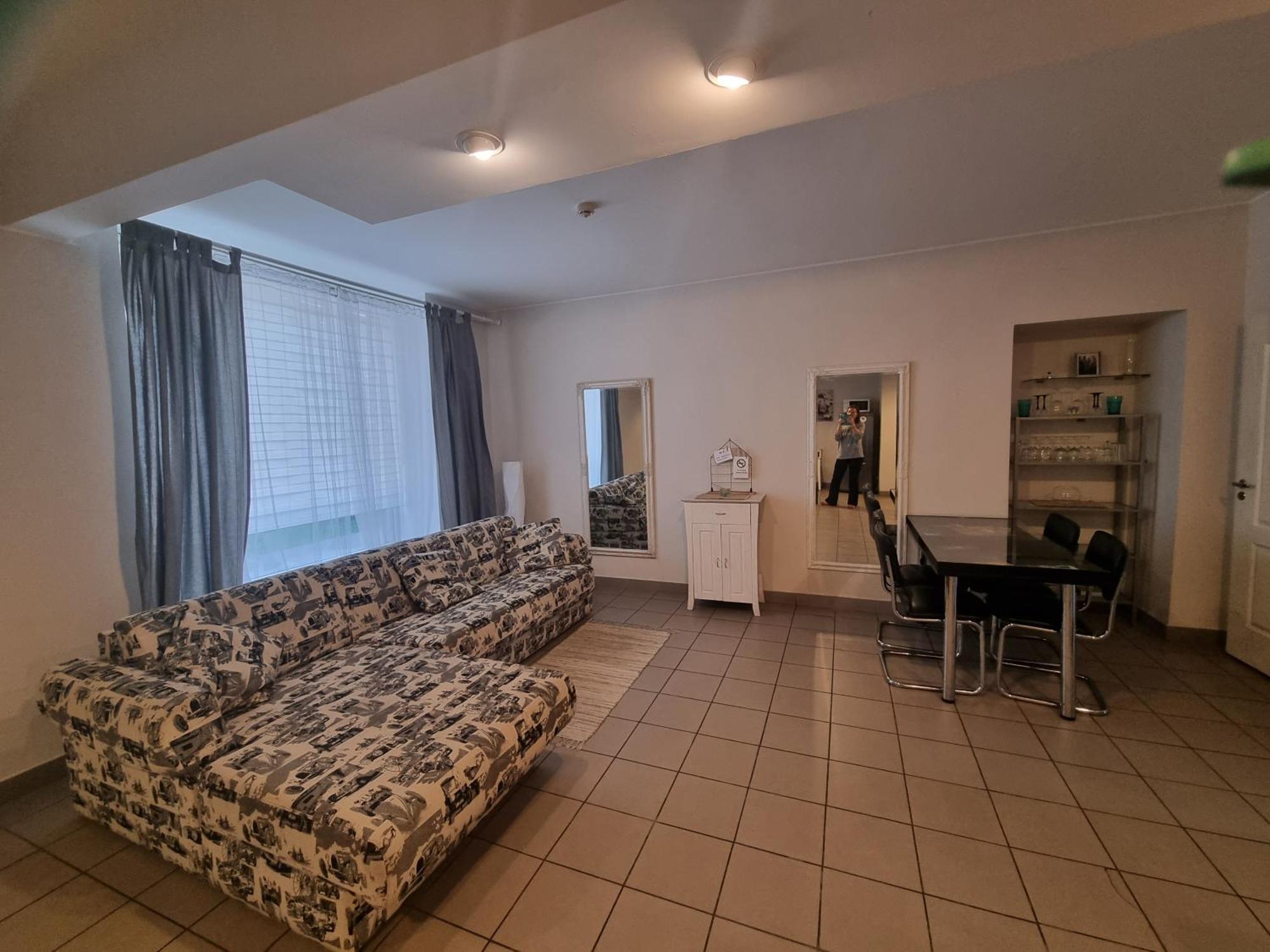 Camellia Studio Apartment & Parking Riga Buitenkant foto