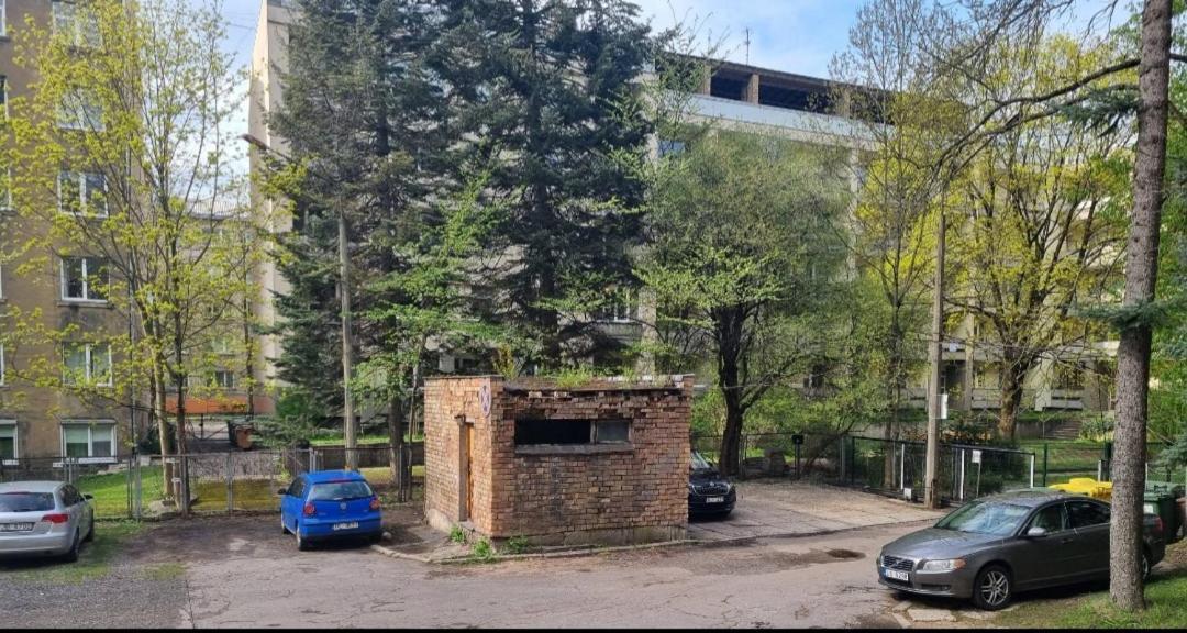 Camellia Studio Apartment & Parking Riga Buitenkant foto